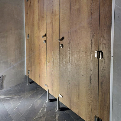 Kabiny sanitarne i ścianki działowe